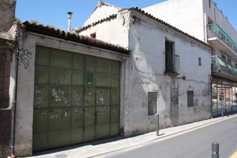 Demolición de vivienda y edificios anexos en C/ Las Monjas, 15 de Pinto